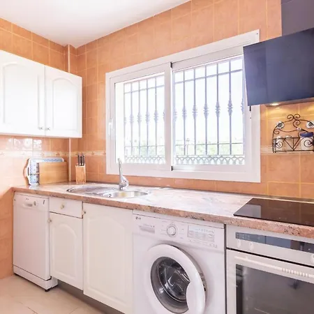Σπίτι διακοπών Awesome In With Kitchen Benalmádena