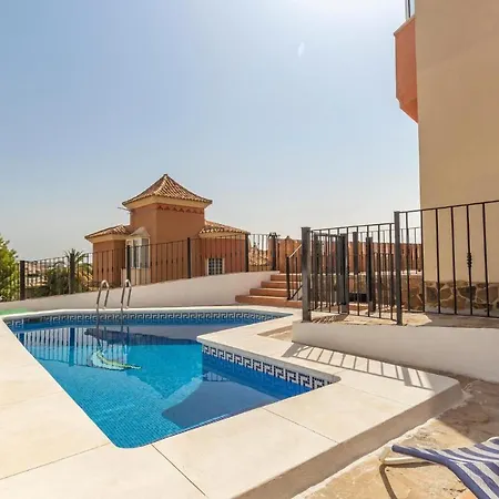 Awesome In With Kitchen Сasa de vacaciones
